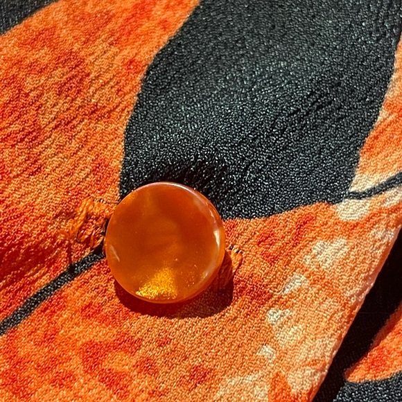 VINTAGE 70’s PYKETTES COLORFUL FLORAL BUTTON DOWN LONG SLEEVE SHIRT. - Picture 5 of 8